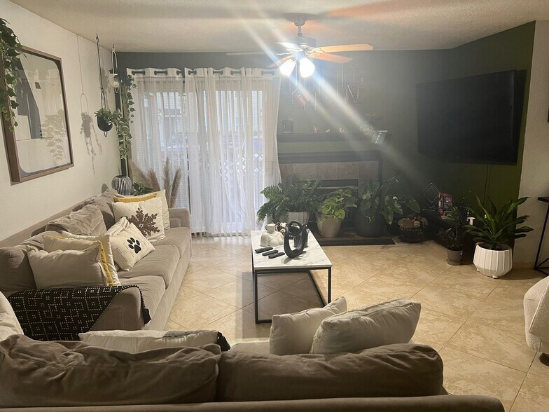 Building Photo - 3717 S Lake Orlando Pkwy