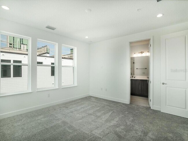 Building Photo - 2050 Packing District Wy