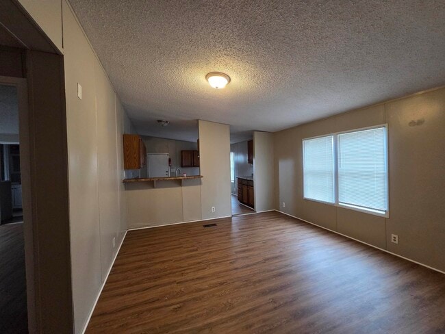 Building Photo - 2956 Lake Park Rd