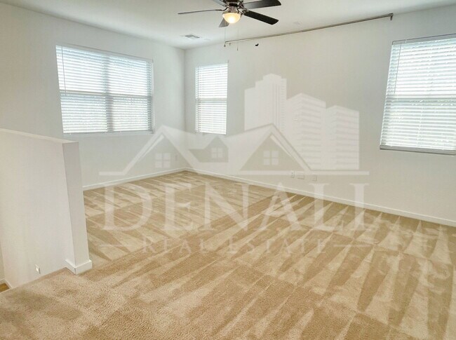 Building Photo - 1365 W Bluejay Dr