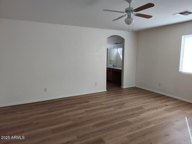 Building Photo - 33344 N Roadrunner Ln