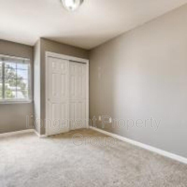 Building Photo - 713 Pendleton Ave