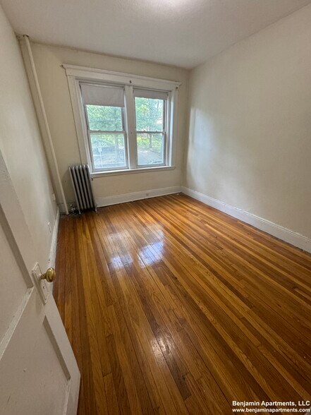 Building Photo - 9 Egremont Rd