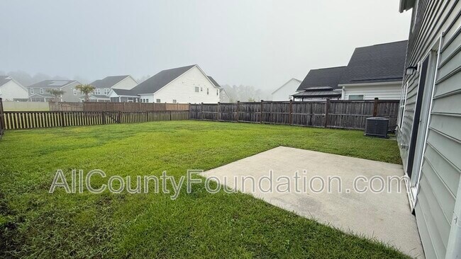 Building Photo - 104 Whisper Dr