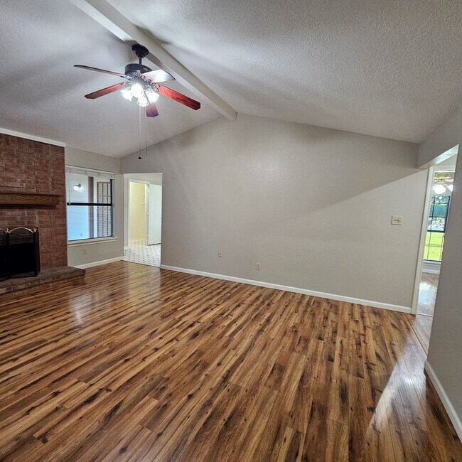 Building Photo - Wylie East Charmer