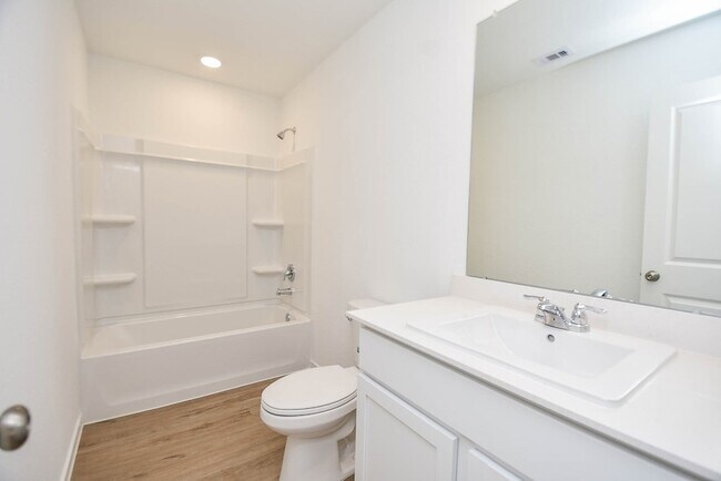 Building Photo - 1542 San Sebastien Dr