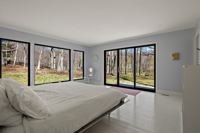 Building Photo - 95 Louises Ln