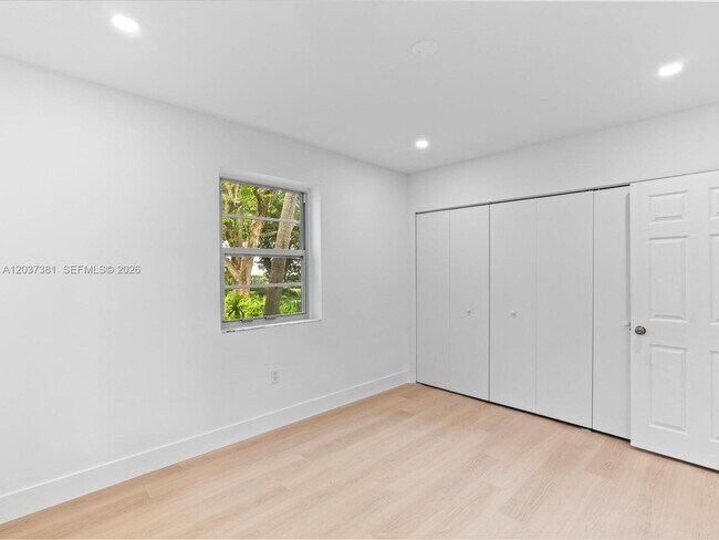 Building Photo - 5625 SW 80th St