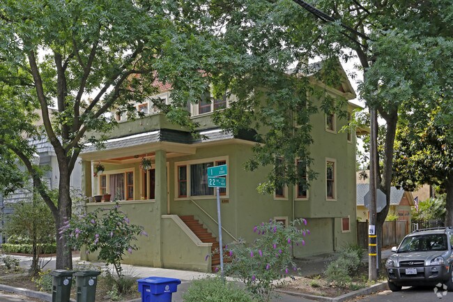 Primary Photo - 2200 I St