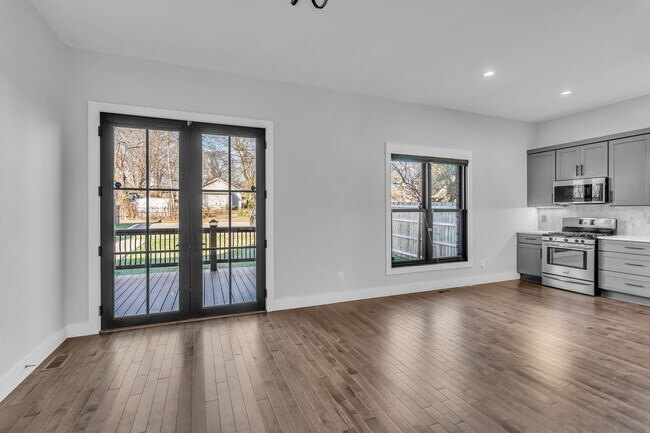 Building Photo - 2312 Buchanan St