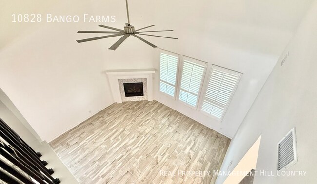 Building Photo - 10828 Bango Farms