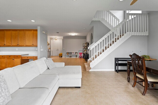 Building Photo - 2253 Balsan Way