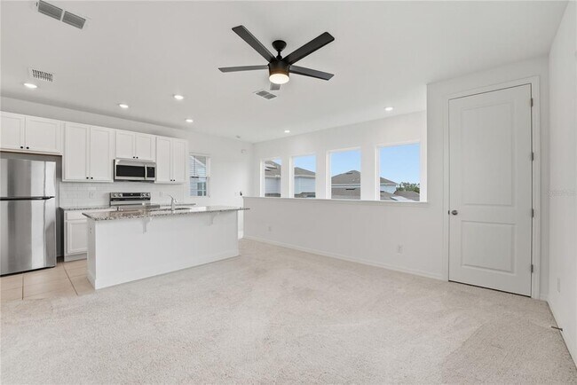 Building Photo - 6552 Barnstorm Wy