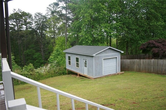 Building Photo - 5855 Maple Creek Dr