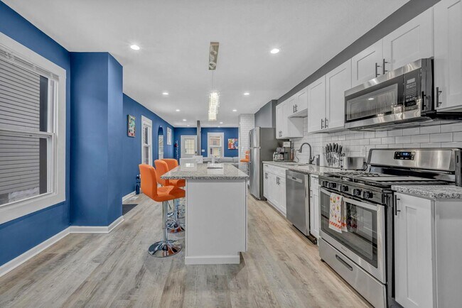 Building Photo - 839 Starkweather Ave