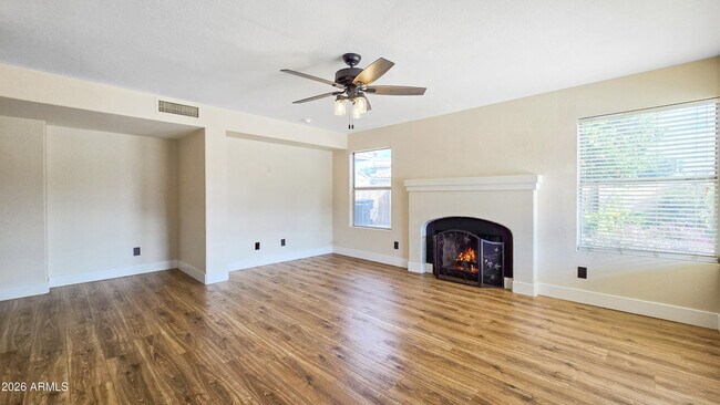 Building Photo - 2011 W Harrison St