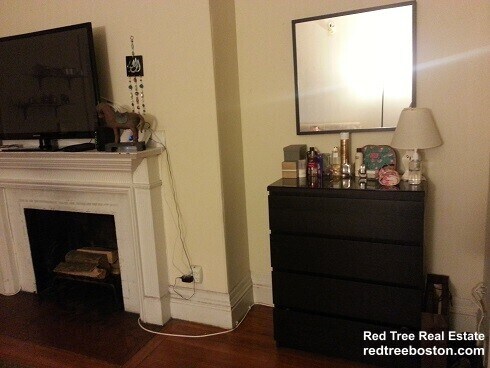 Building Photo - 509 Beacon St