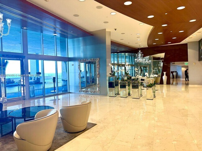 Building Photo - 17121 Collins Ave
