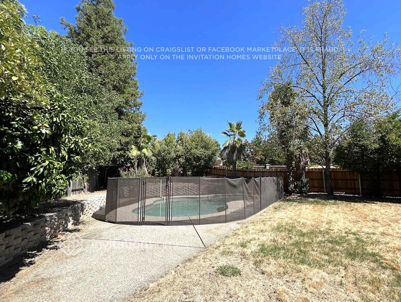 Building Photo - 5740 River Run Cir