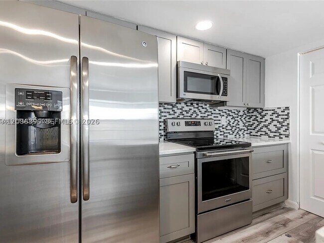 Building Photo - 5800 Rambler Rose Way