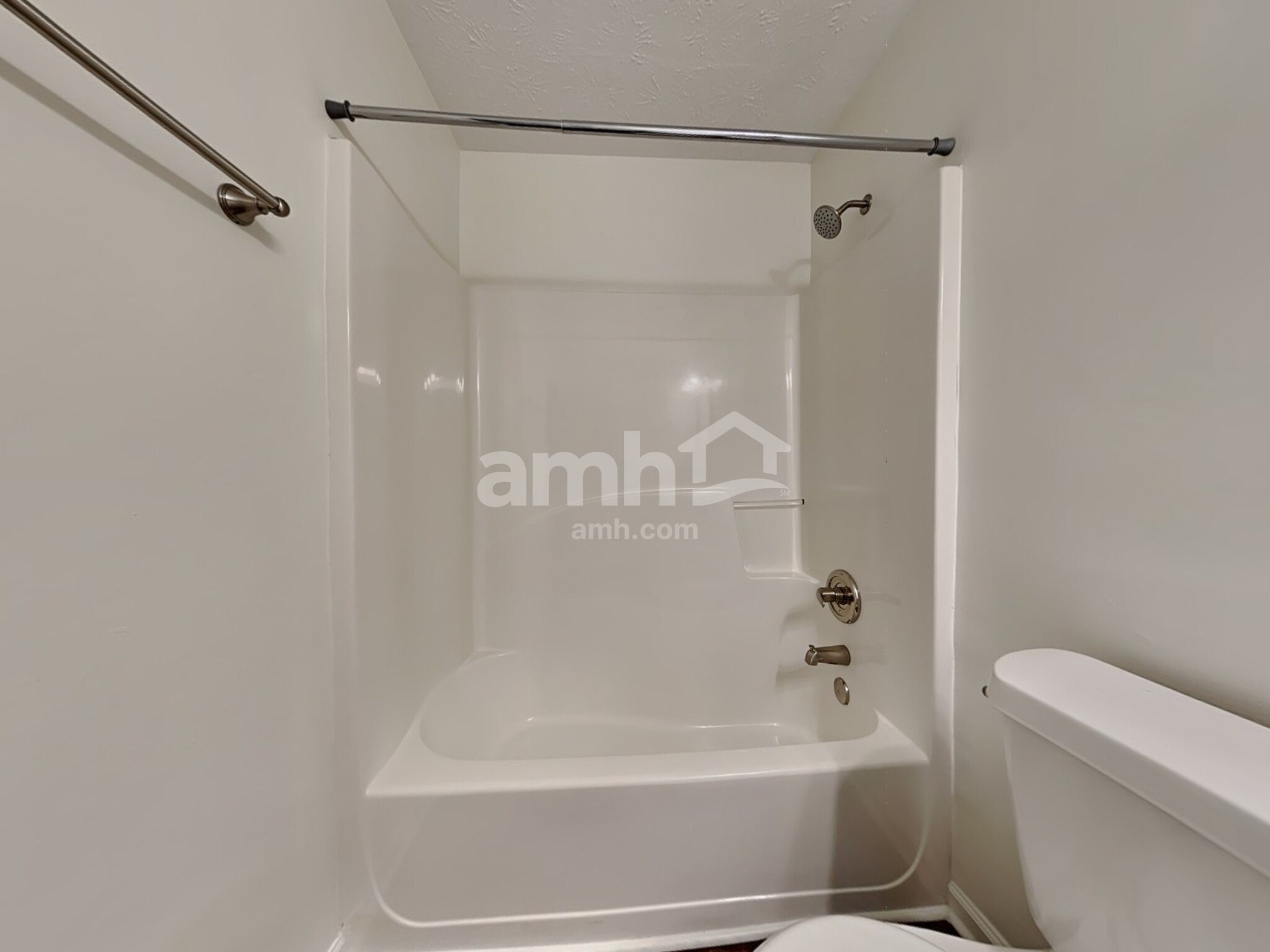 Building Photo - 1755 Heatherton Rd