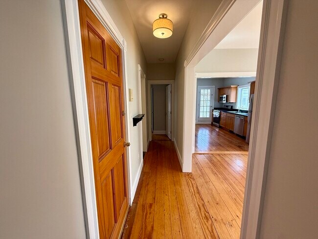 Building Photo - 38 Goldsmith St