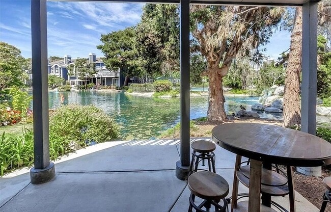 Building Photo - Bayfront Condo fo Rent