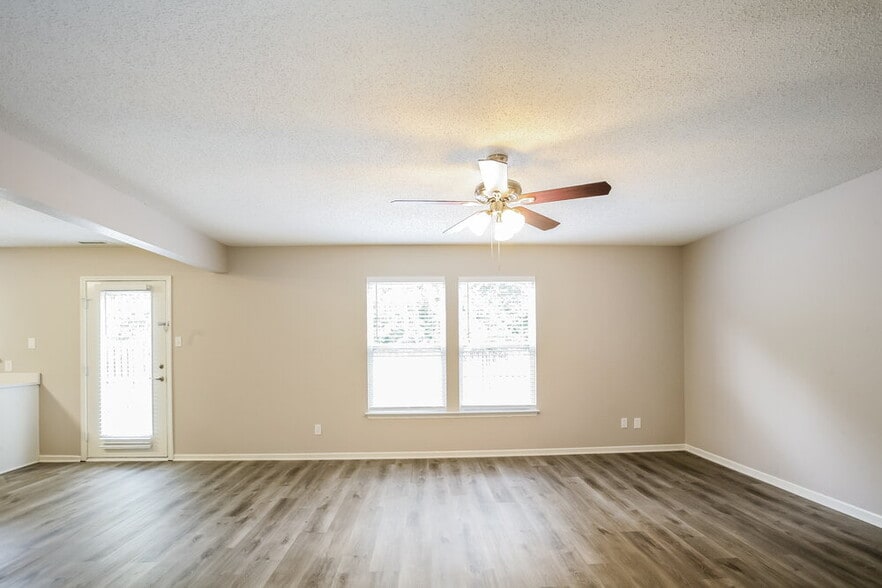 Building Photo - 9102 Cardinal Flower Ct