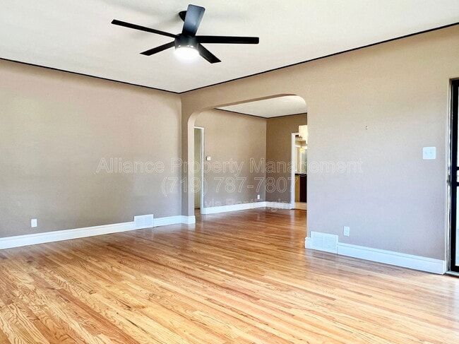 Building Photo - 401 Cheyenne Blvd