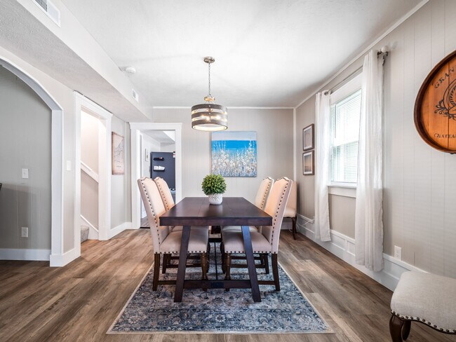 Building Photo - 971 Hayes Ave