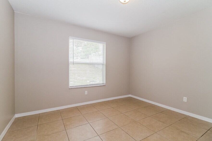 Building Photo - 301 Morningview Dr