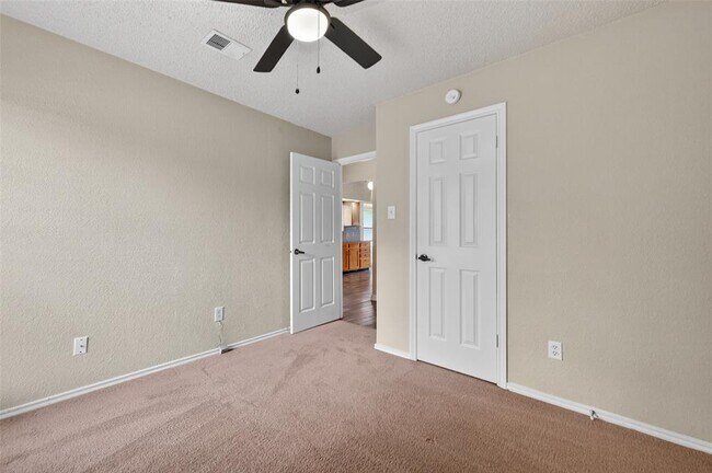 Building Photo - 1503 Quail Trace Dr