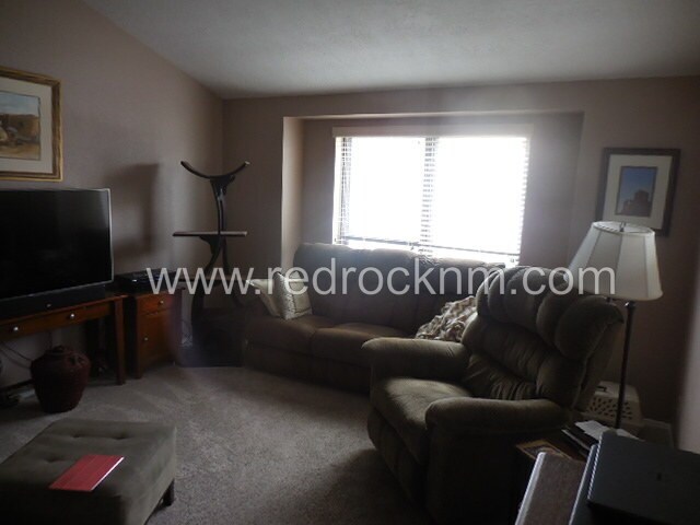 Building Photo - Single Story 2BR/2BTH Townhome in Rio Rancho!