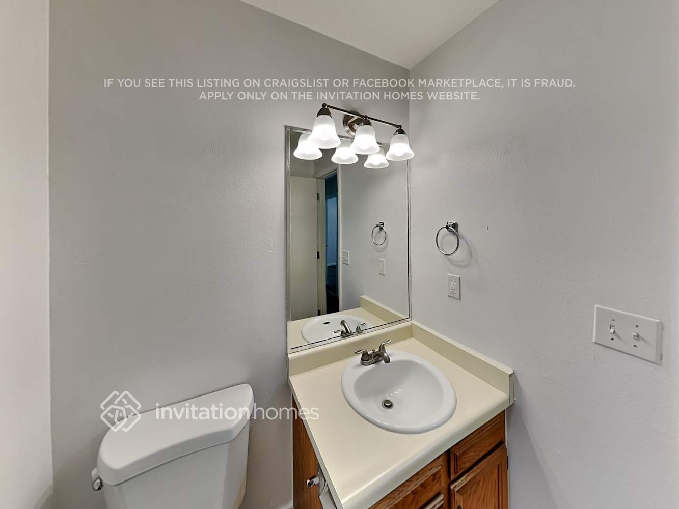 Building Photo - 18900 E Chaffee Pl