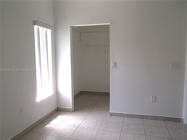 Building Photo - 21519 SW 90th Ct