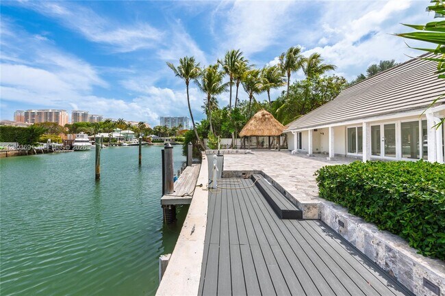 Building Photo - 141 Cape Florida Dr