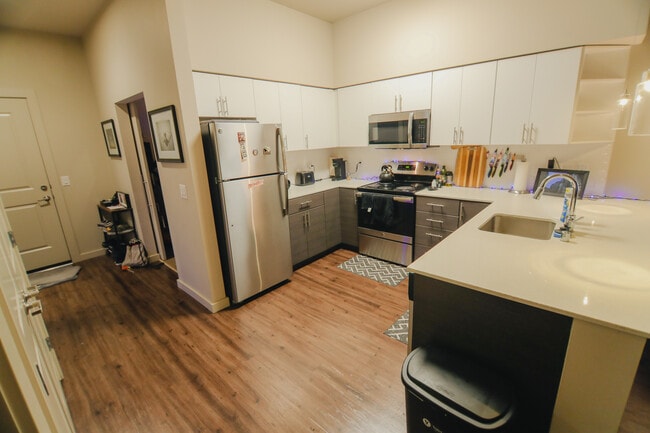 Building Photo - 9716 Holman Rd NW