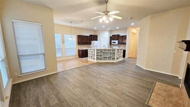 Building Photo - 1824 Woody Ln