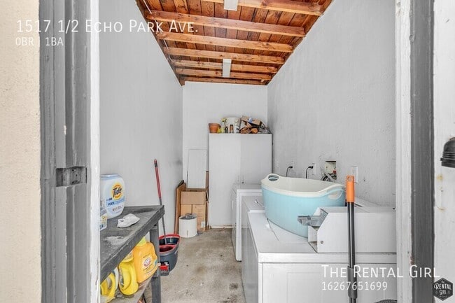Building Photo - 1517 1/2 Echo Park Ave. -