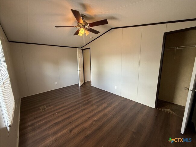 Building Photo - 1035 Ferryboat Ln