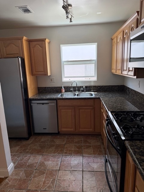 Building Photo - 729 N Harper Ave