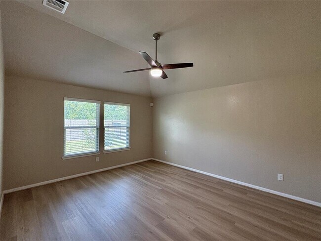 Building Photo - 23806 Willow Haven Dr