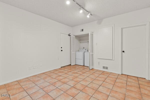 Building Photo - 21931 Burbank Blvd