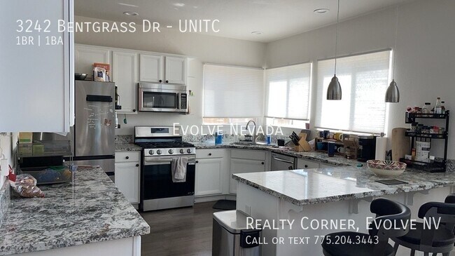 Building Photo - 3242 Bentgrass Dr