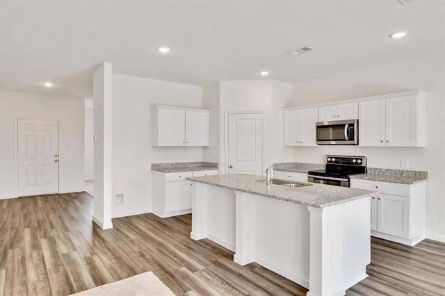 Building Photo - 795 Yorkshire Dr