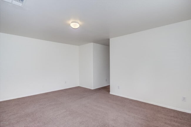 Building Photo - 3019 S 101st Ave