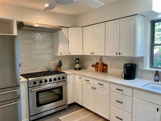 Building Photo - 2735 Beebe Dr