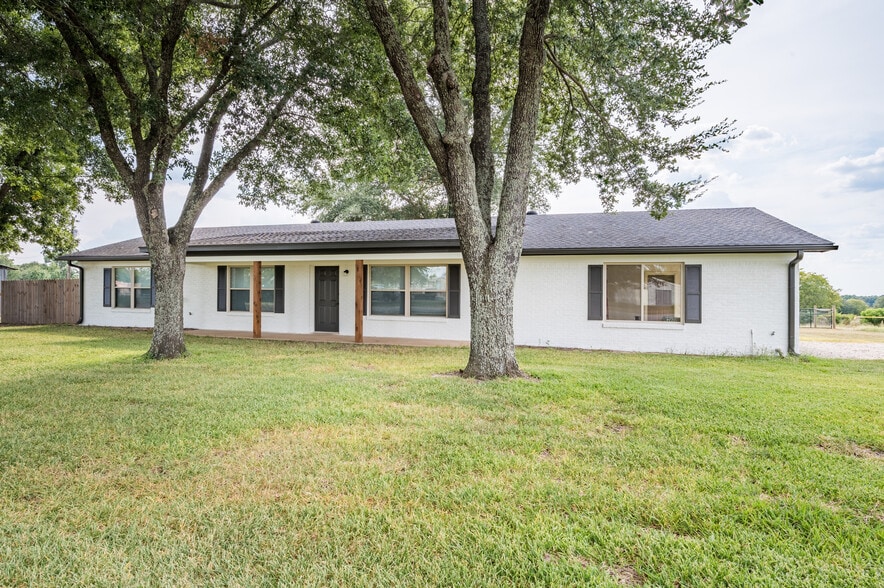 Building Photo - 13338 County Rd 2175