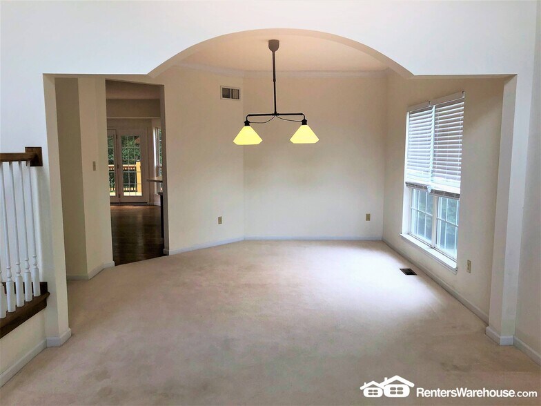 Building Photo - 1137 New Ballwin Oaks Dr