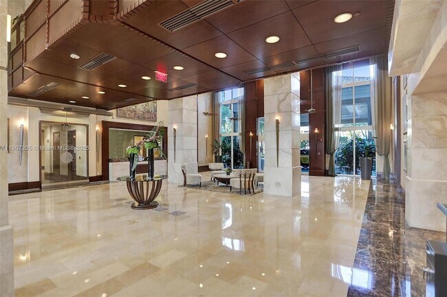 Building Photo - 19501 W Country Club Dr